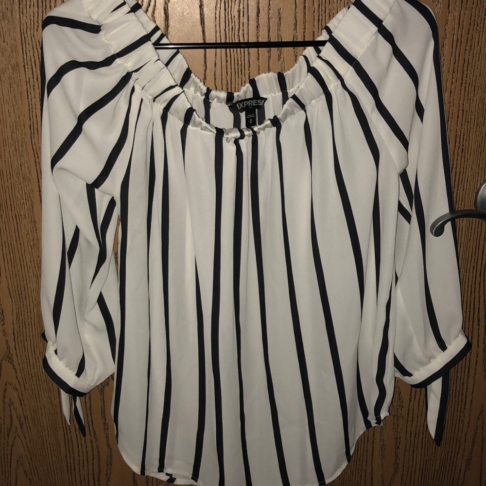 Express Exposed Shoulder Top